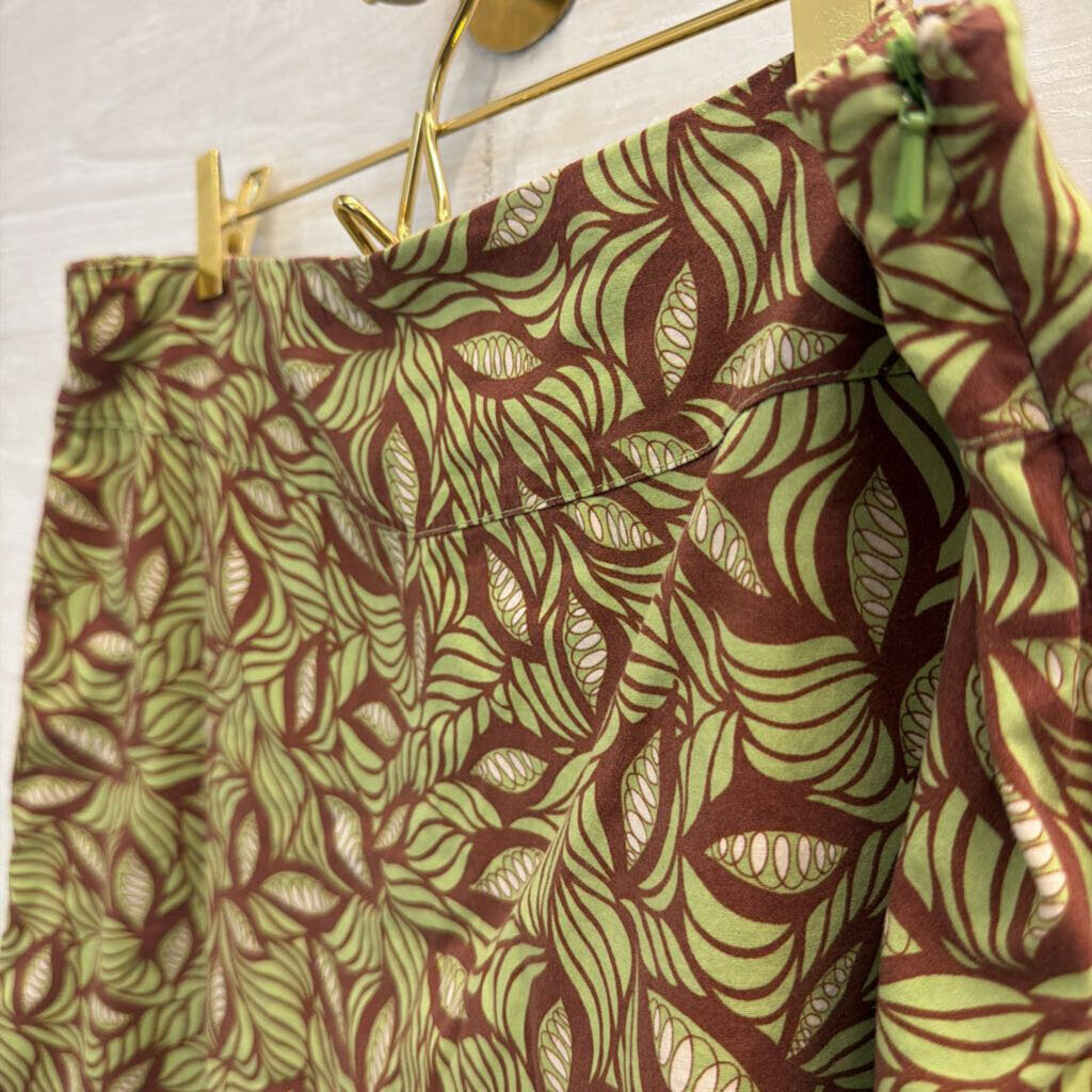 Sahalie Brown/ Green Print Skort 10