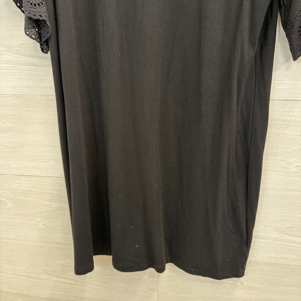 As U Wish Black Short Sleeve Shift Dress Small