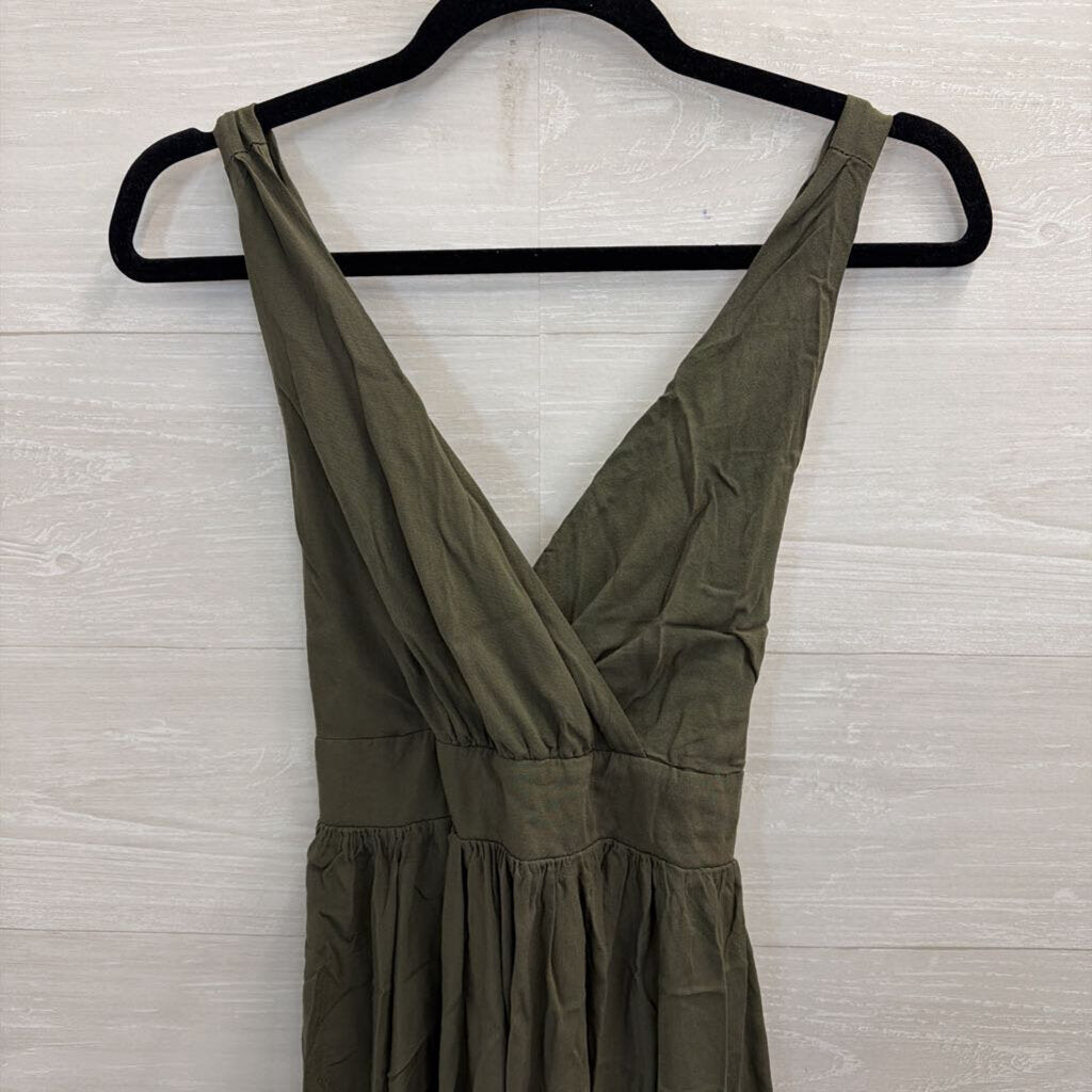 LuLus Green V Neck Dress Medium