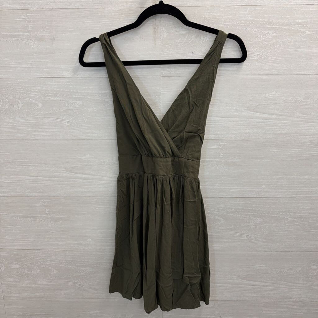 LuLus Green V Neck Dress Medium