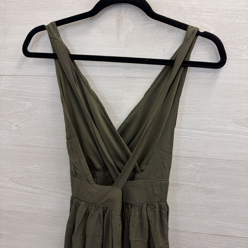 LuLus Green V Neck Dress Medium