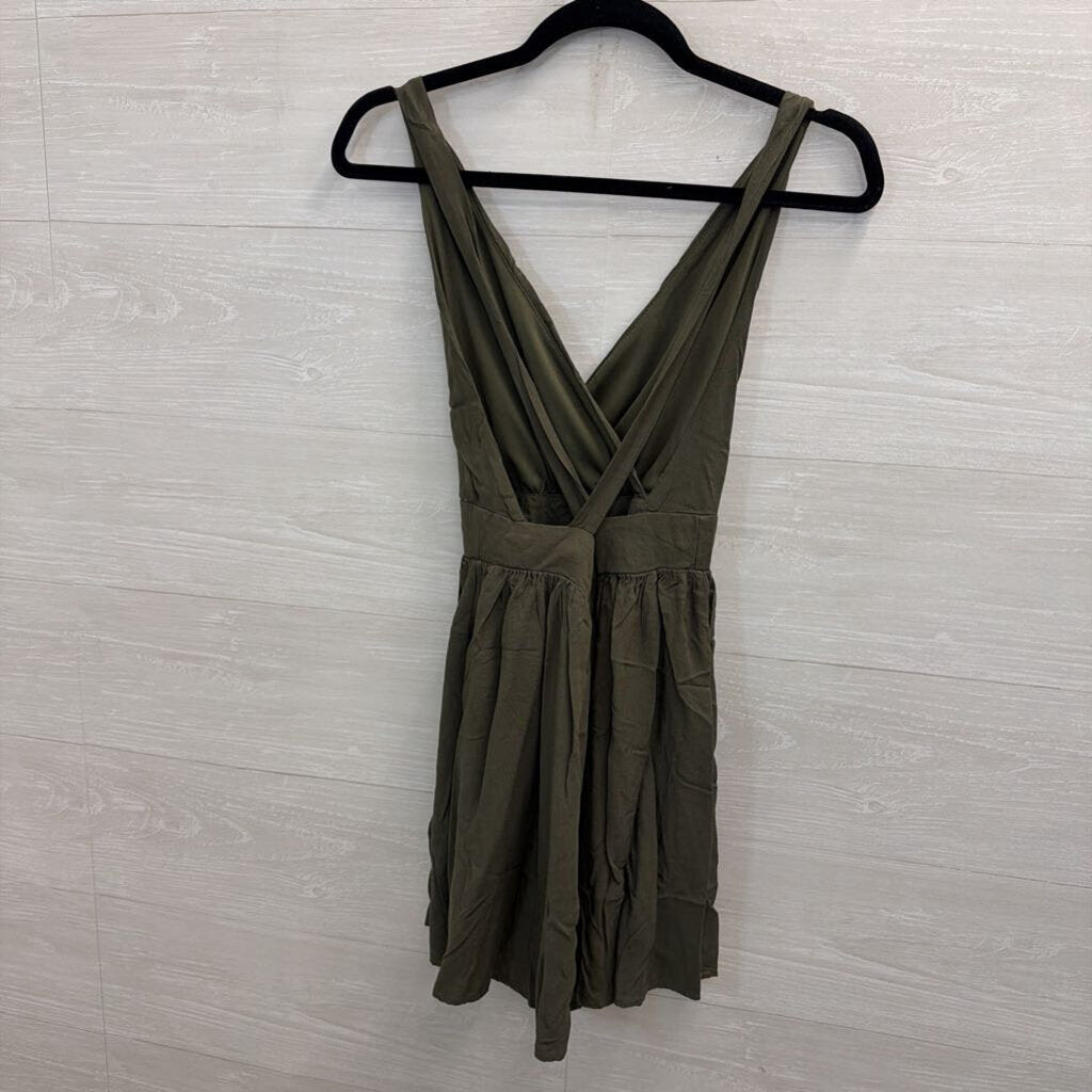LuLus Green V Neck Dress Medium