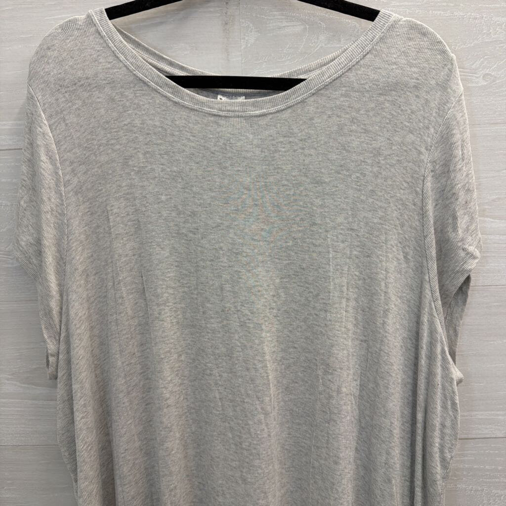 Athleta Soft Grey Slouchy Short Sleeve Top 1X