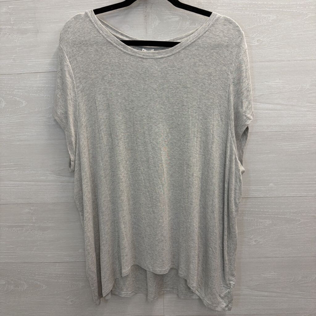 Athleta Soft Grey Slouchy Short Sleeve Top 1X