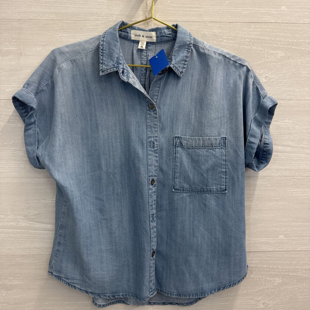 Cloth and Stone Blue Chambray Short Sleeve Button Down Top Small Petite