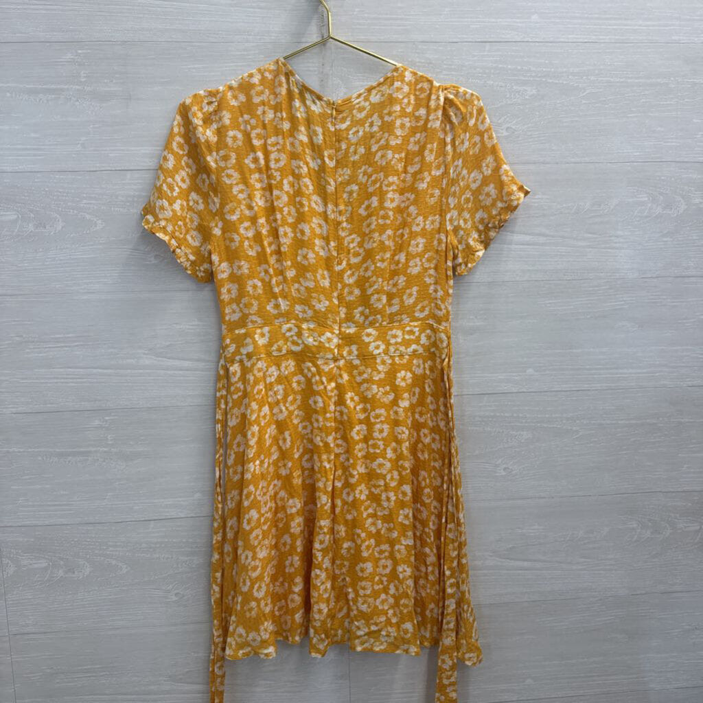 Lulus Yellow/ White Floral Print Short Sleeve Dress Medium