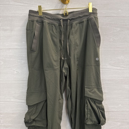 Lululemon Green Dance Studio Cargo Jogger Pants Small
