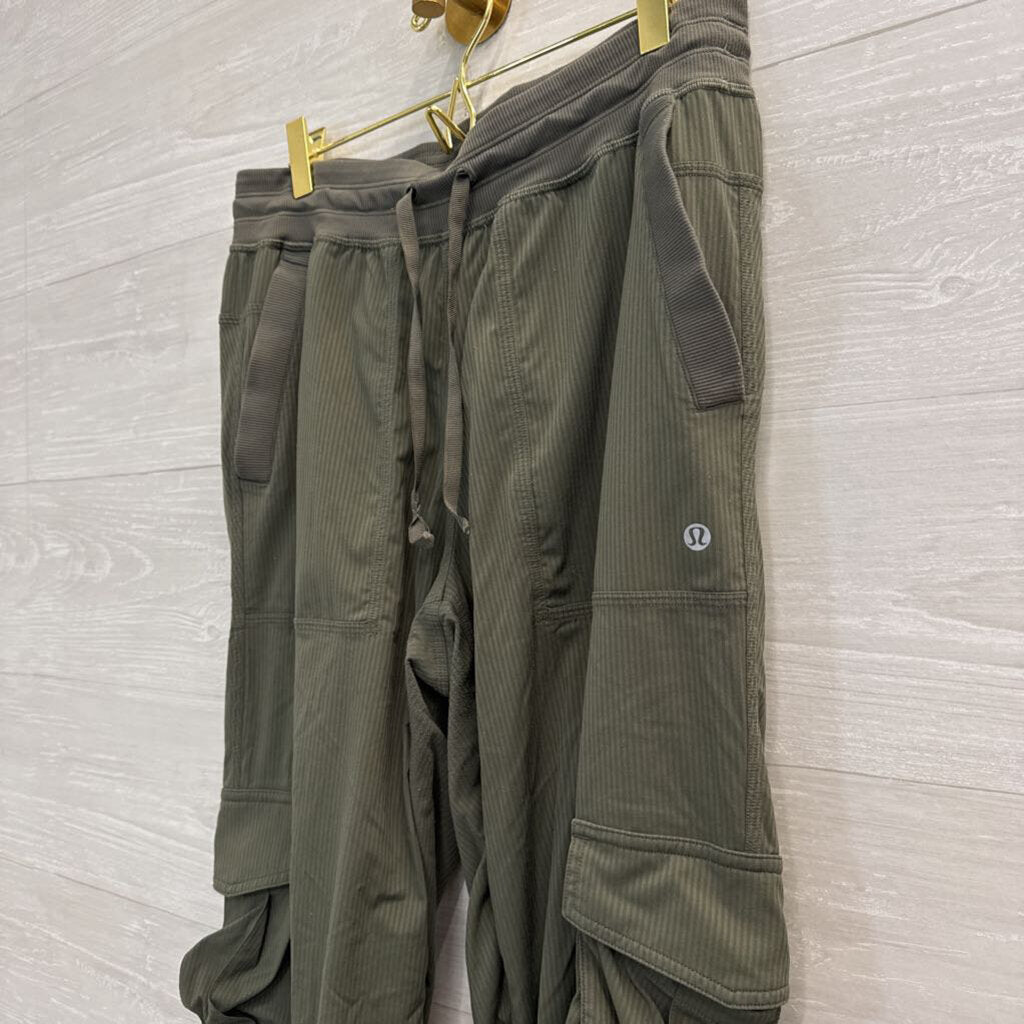 Lululemon Green Dance Studio Cargo Jogger Pants Small