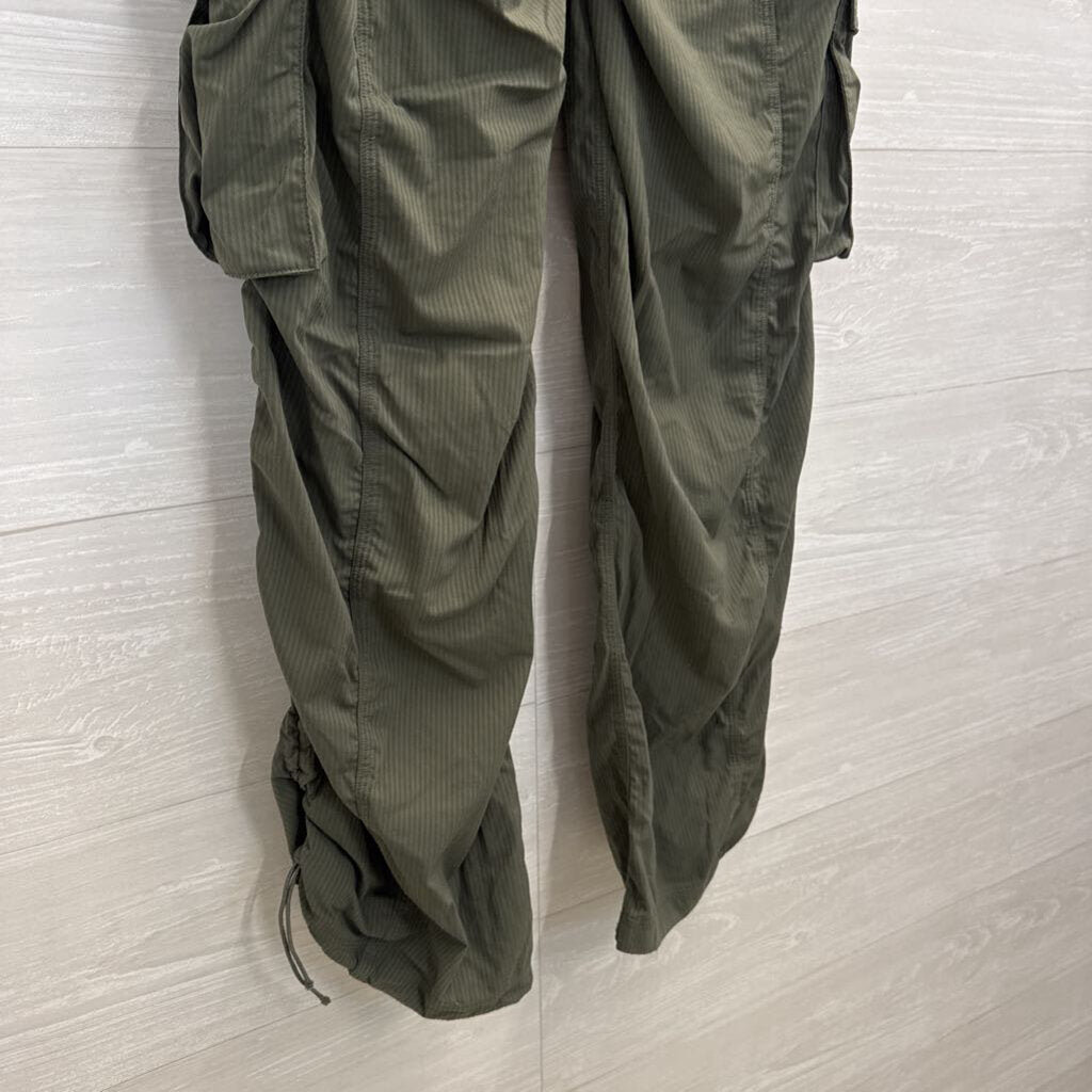Lululemon Green Dance Studio Cargo Jogger Pants Small