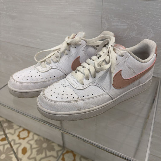 Nike White/ Pink Court Vision Low Sneakers 9