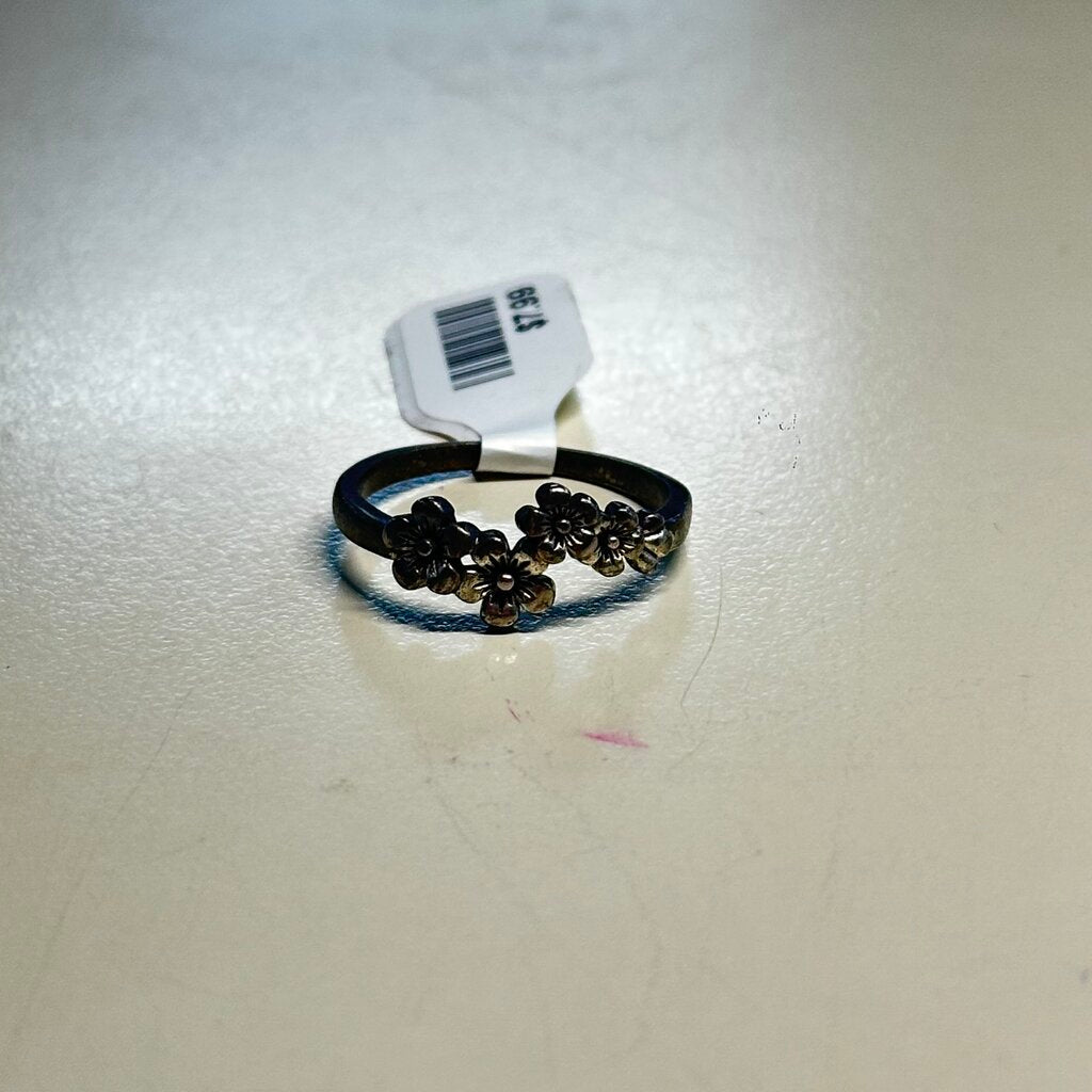 Silver Flower Band Ring