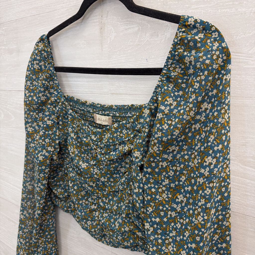 Altar'd State Blue/ Multi Cropped Floral Print Long Sleeve Top Medium