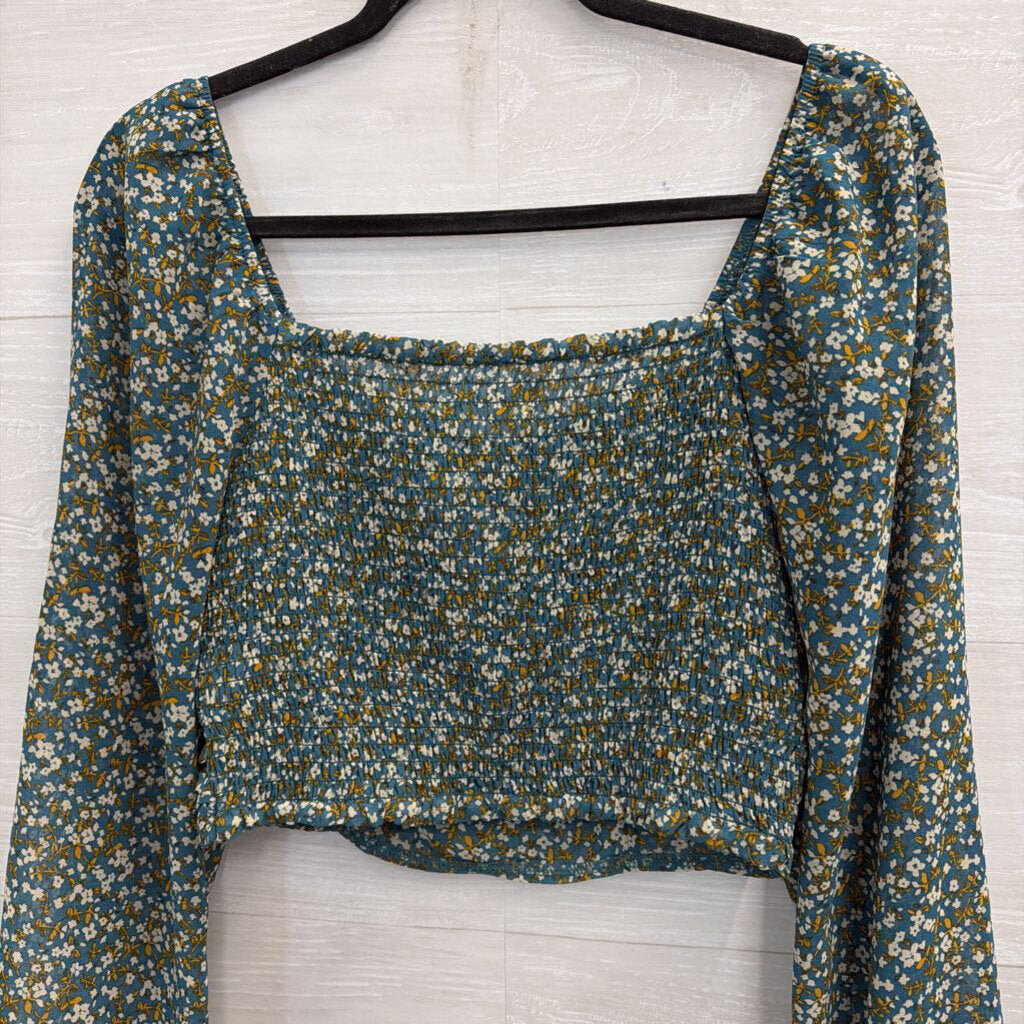 Altar'd State Blue/ Multi Cropped Floral Print Long Sleeve Top Medium