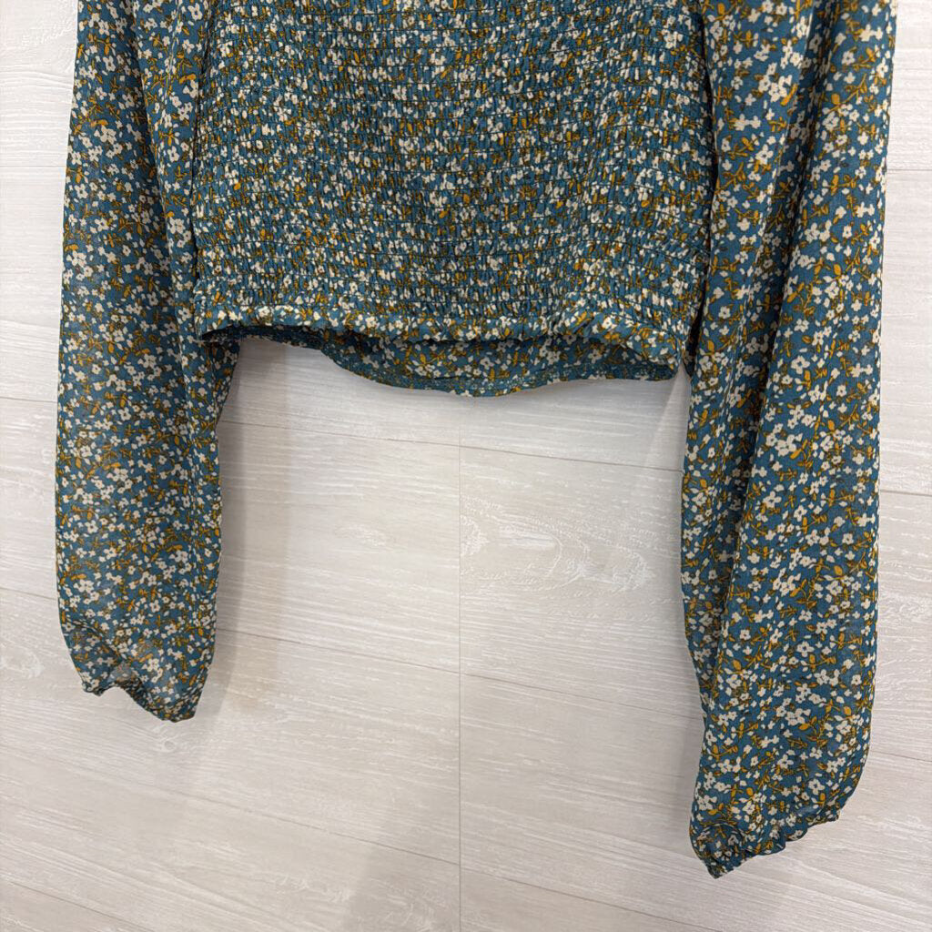 Altar'd State Blue/ Multi Cropped Floral Print Long Sleeve Top Medium