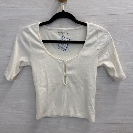 Abercrombie and Fitch Cream cropped Ribbed Short Sleeve Top Small