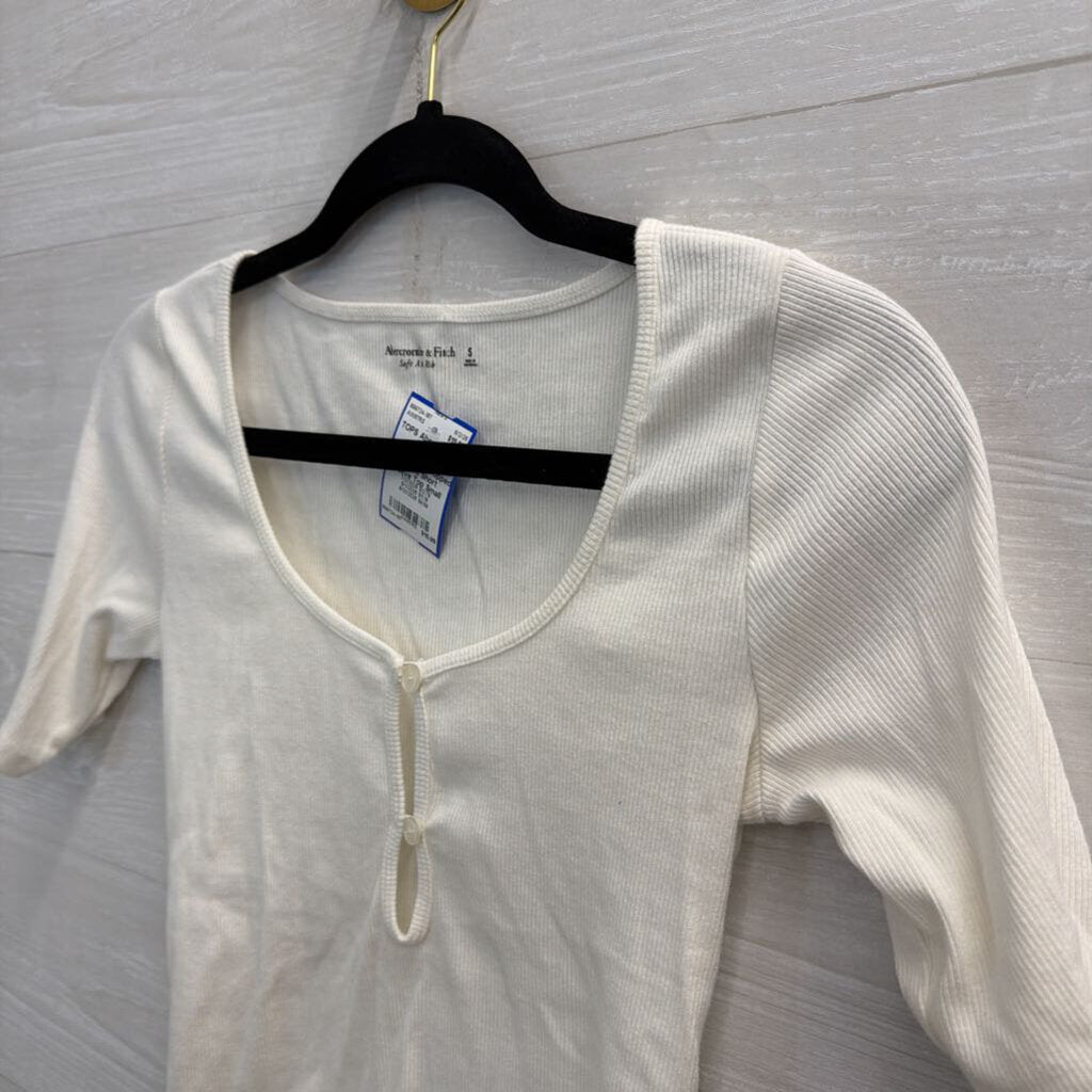 Abercrombie and Fitch Cream cropped Ribbed Short Sleeve Top Small