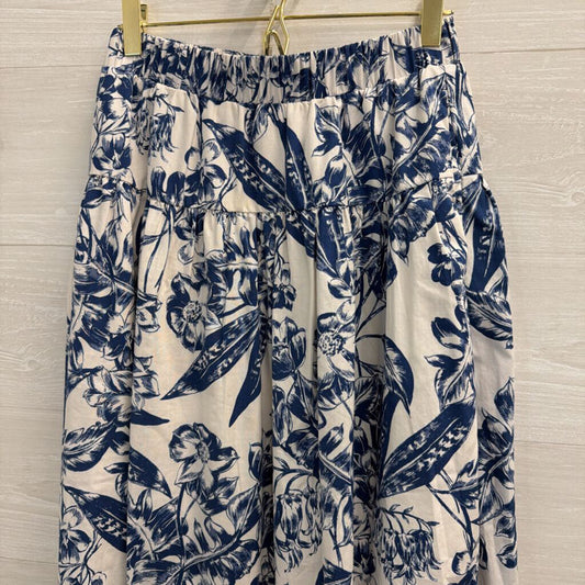 Abercrombie and Fitch White/ Blue Print Maxi Skirt Extra Small