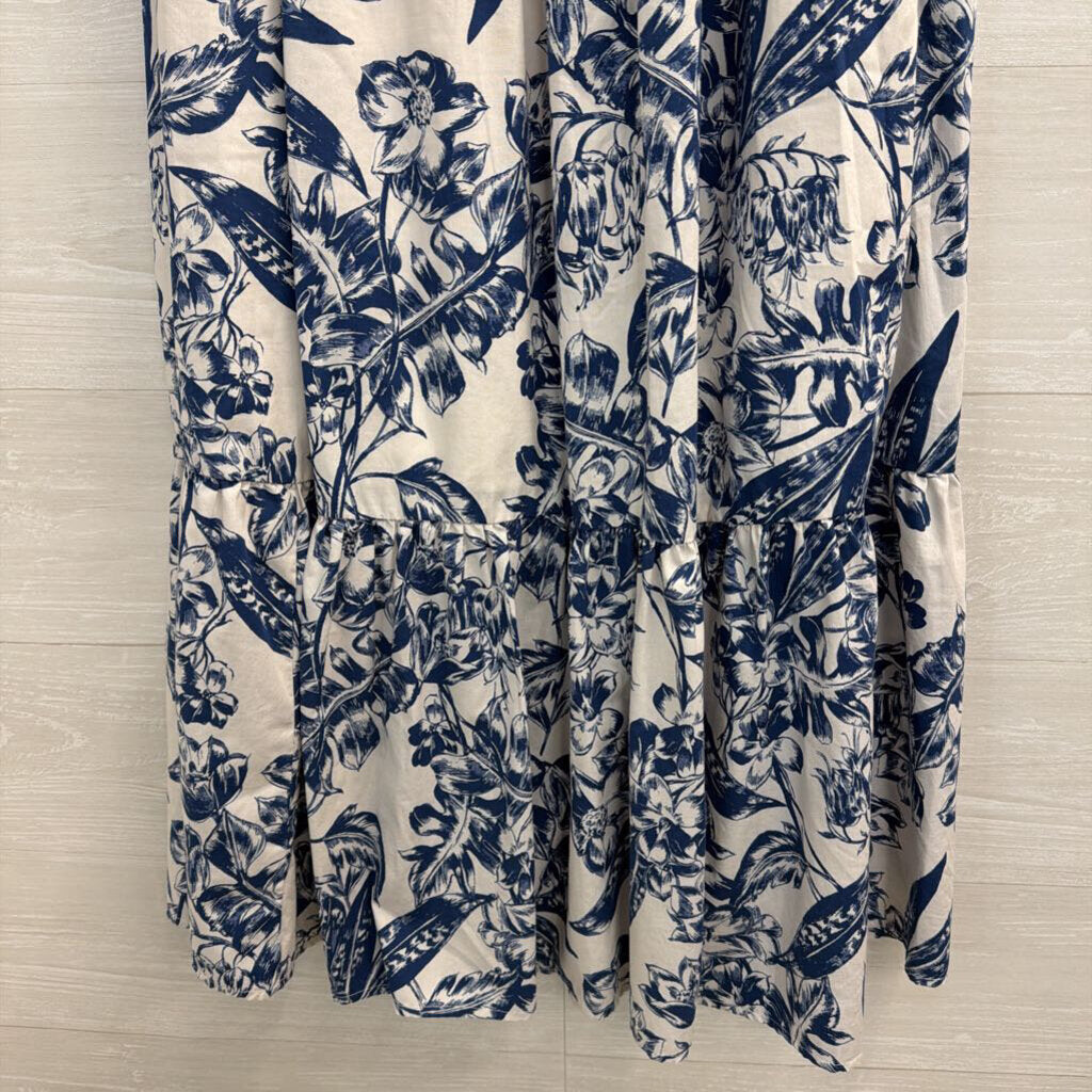 Abercrombie and Fitch White/ Blue Print Maxi Skirt Extra Small