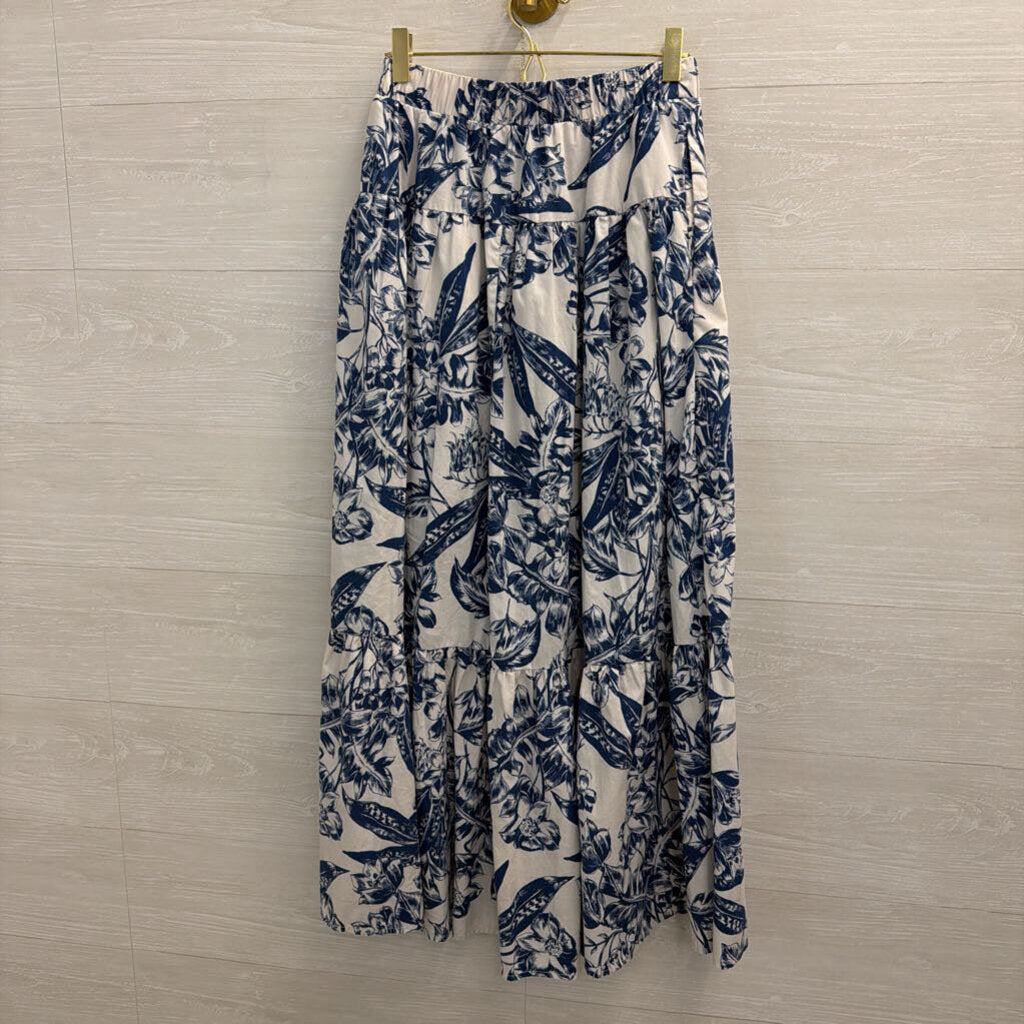Abercrombie and Fitch White/ Blue Print Maxi Skirt Extra Small