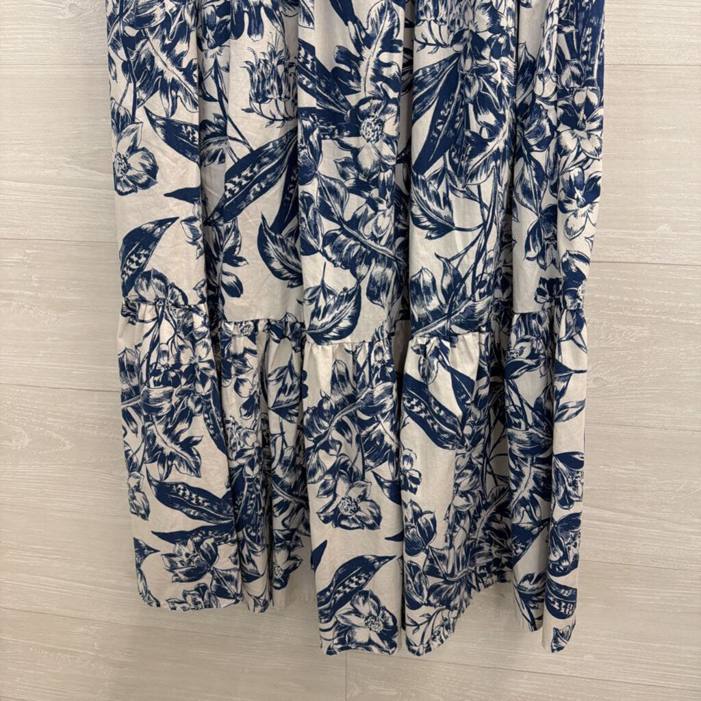 Abercrombie and Fitch White/ Blue Print Maxi Skirt Extra Small
