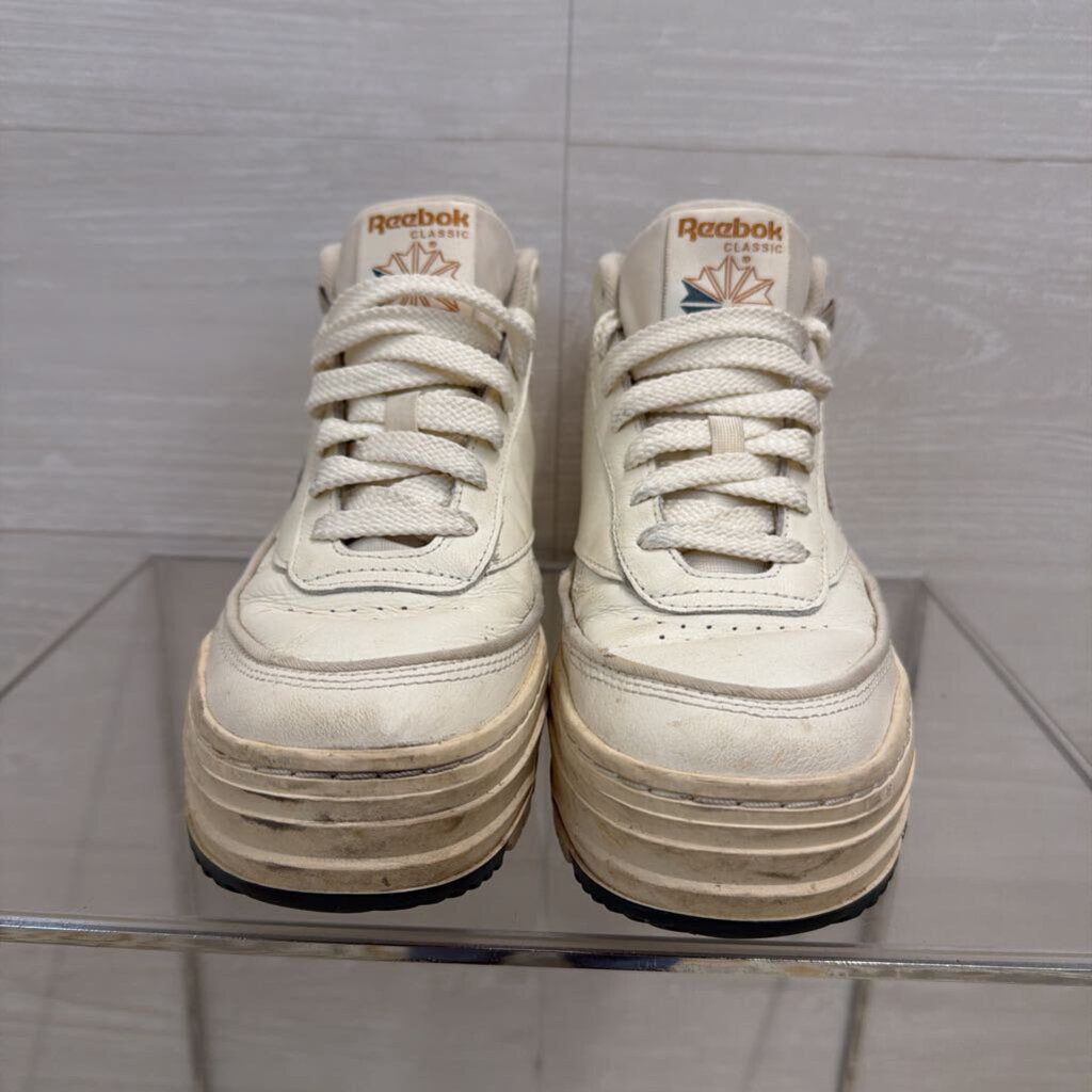 Reebok White Club C Geo Mid Sneakers 7.5