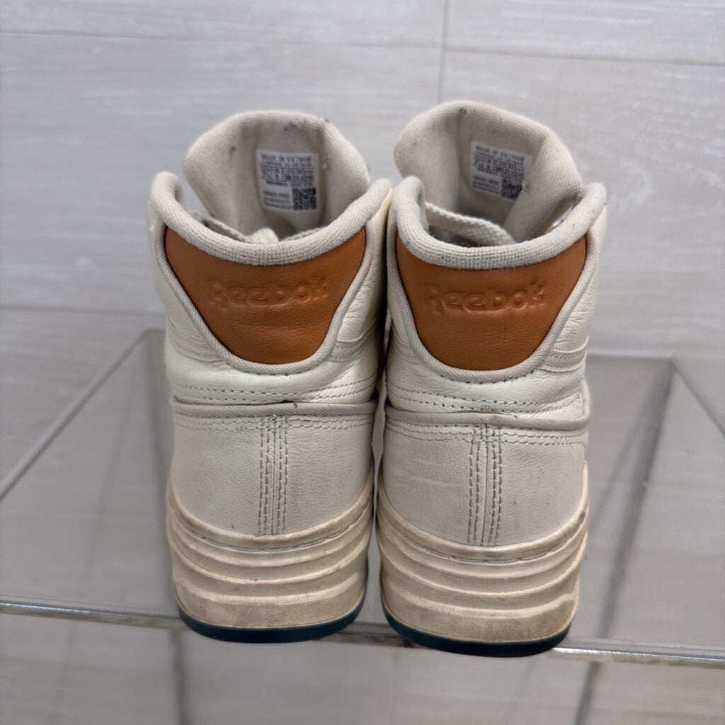Reebok White Club C Geo Mid Sneakers 7.5
