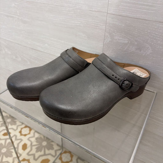 Dankso Grey Leather Berry Clogs 42