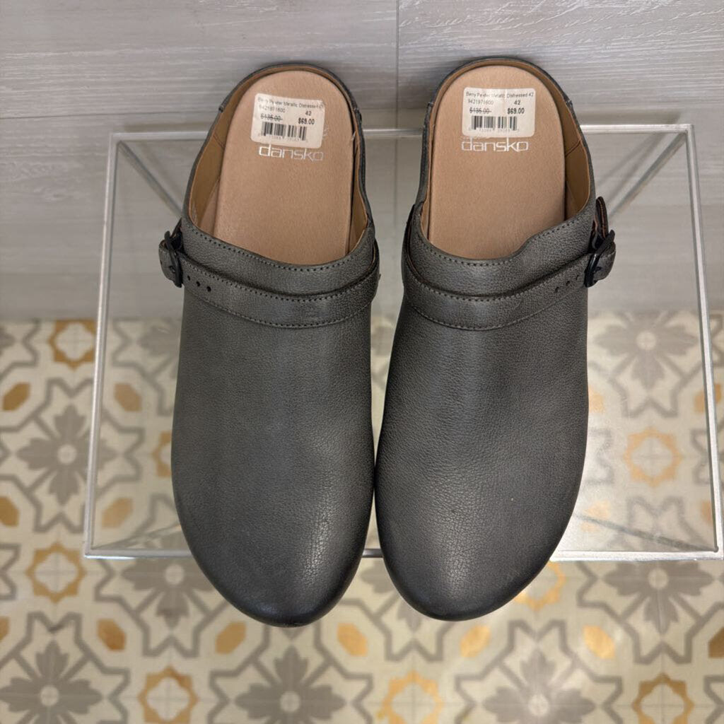 Dankso Grey Leather Berry Clogs 42
