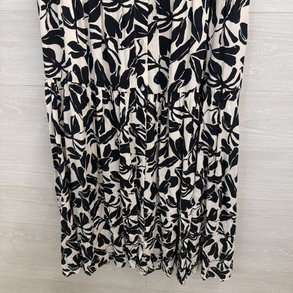 Anthropologie White/ Black Print Silky Short Sleeve Button Front Maxi Dress Medium