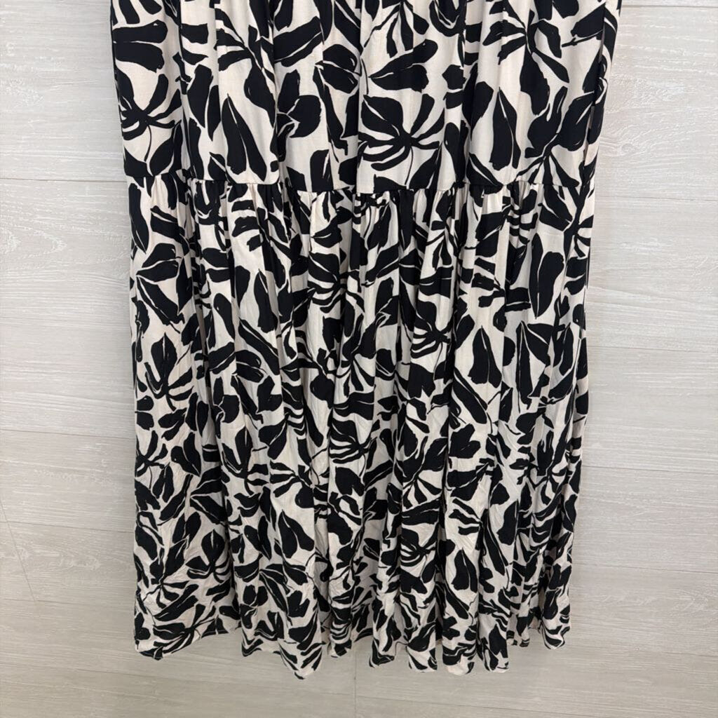 Anthropologie White/ Black Print Silky Short Sleeve Button Front Maxi Dress Medium