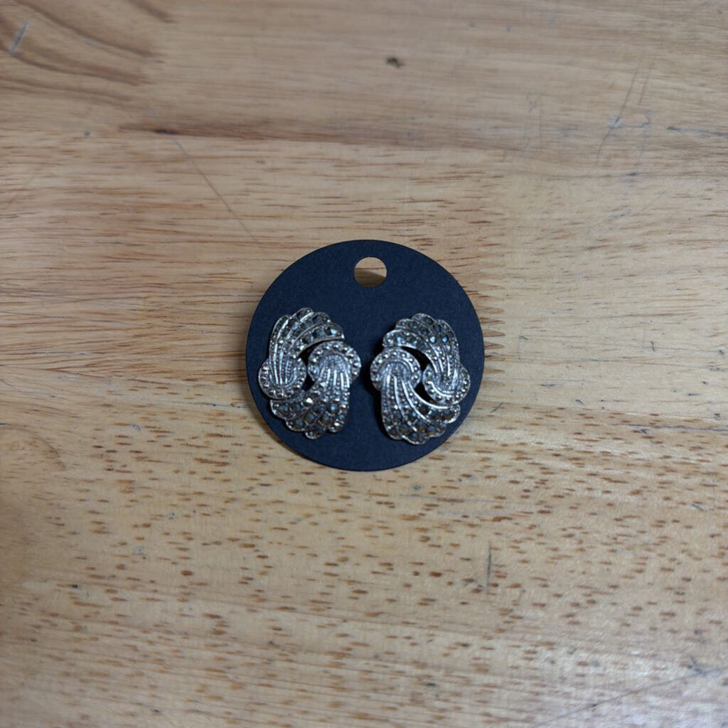 Vintage Inspired Silver Stud Earringsj