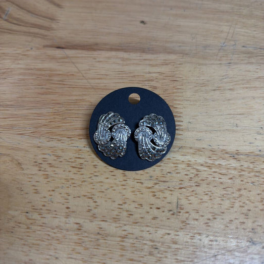 Vintage Inspired Silver Stud Earringsj