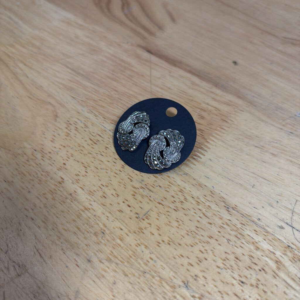 Vintage Inspired Silver Stud Earringsj