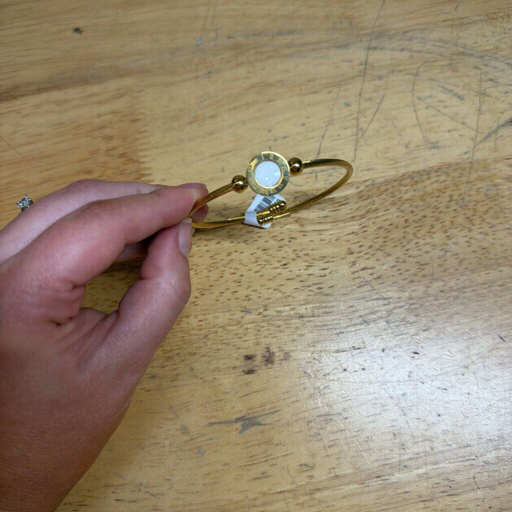 Gold/ Mother of Pearl Roman Numeral Bracelet