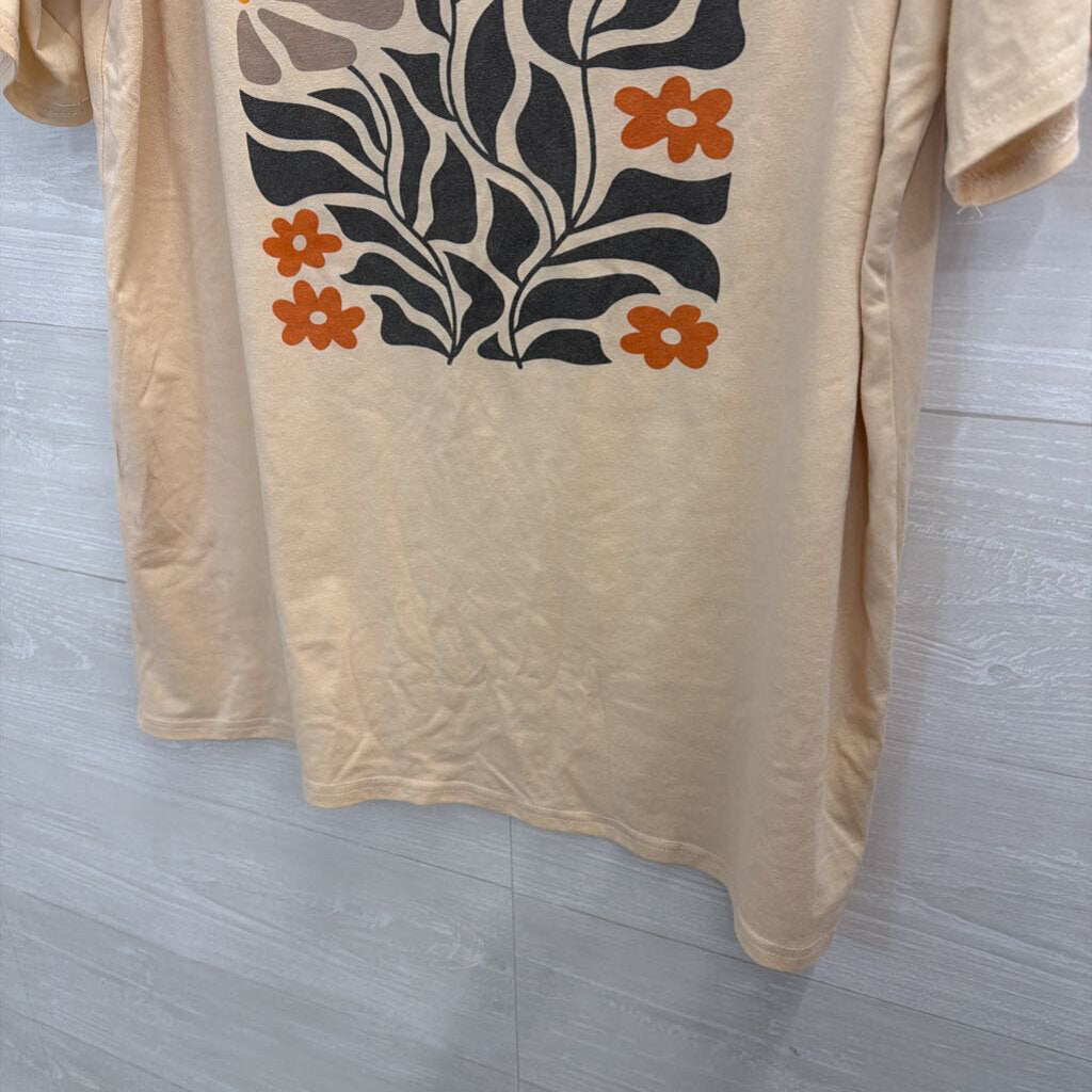 Cream/ Multi Print Short Sleeve Graphic Tee Large
