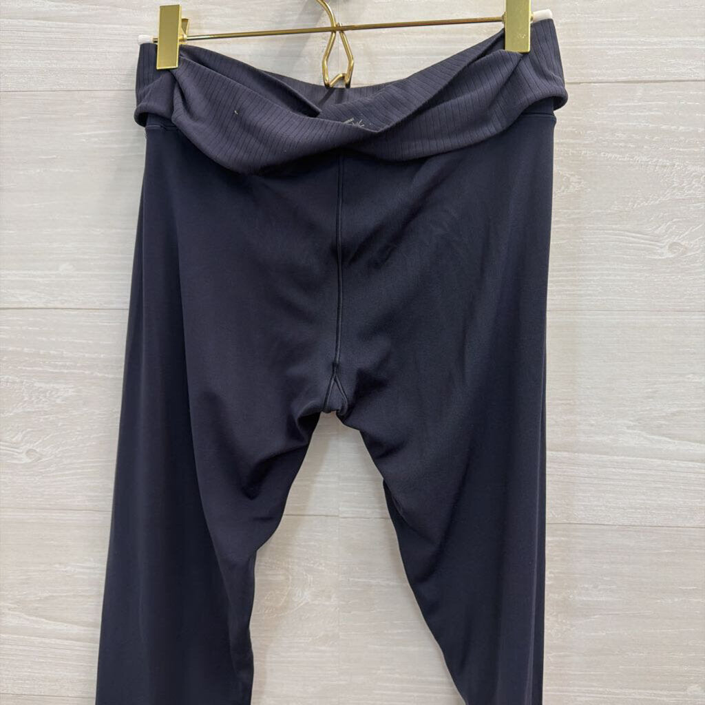 Offline by Aerie Grey Cross Waist Leggings Medium