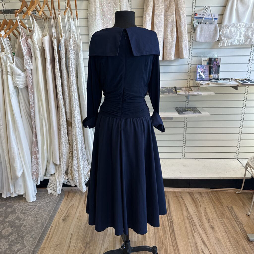 Jessica Howard Navy Long Sleeve Formal Dress 16