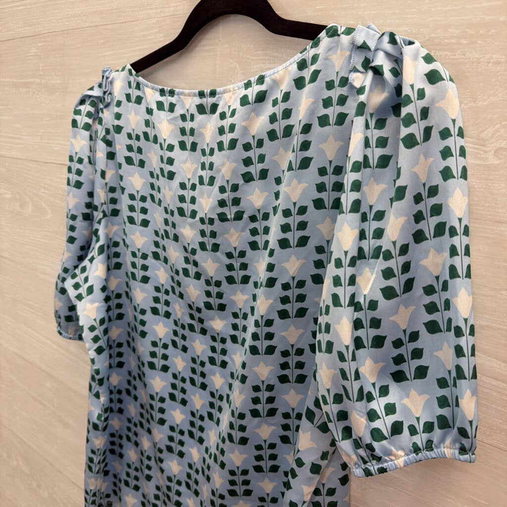 Ann Taylor Blue/ Multi Print Silky Short Sleeve Top Medium