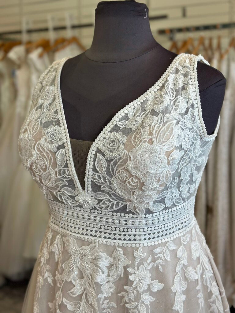 Glitter Tulle Lace Applique Wedding Dress 24