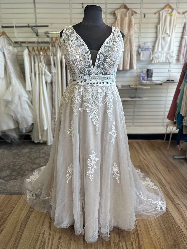 Glitter Tulle Lace Applique Wedding Dress 24