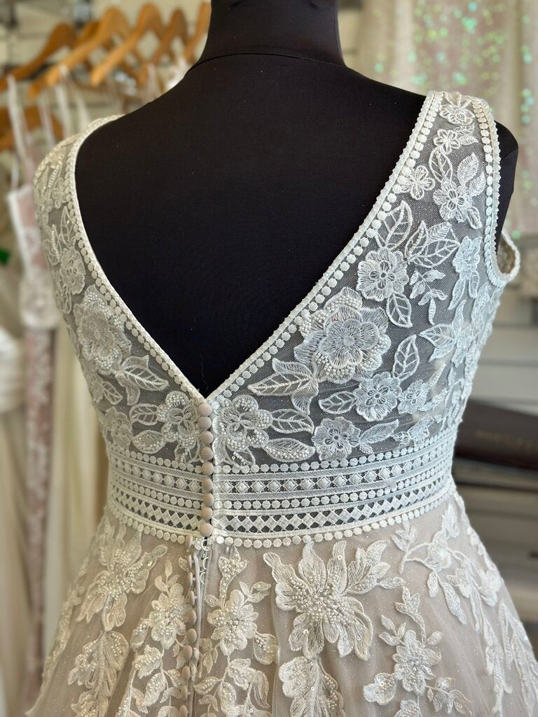 Glitter Tulle Lace Applique Wedding Dress 24