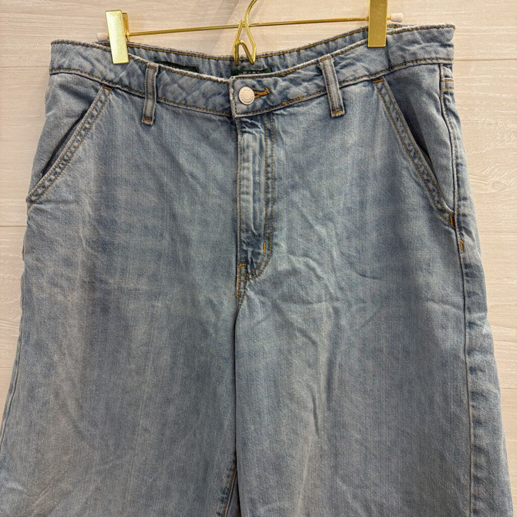 Light Wash Mid Rise 90s Skater Shorts 8