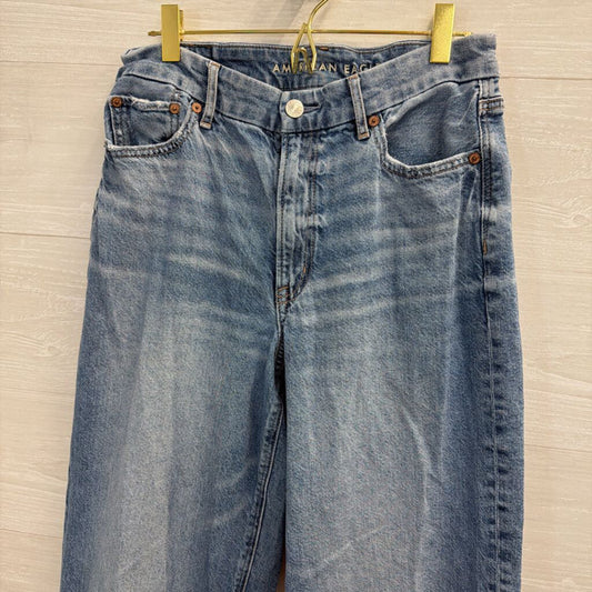 American Eagle Light Wash Curvy Super High Rise Baggy Straight Jeans 8