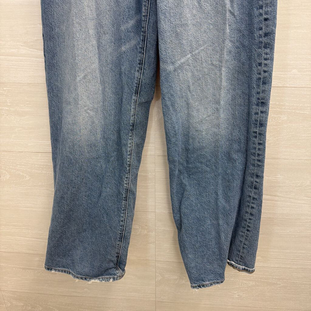 American Eagle Light Wash Curvy Super High Rise Baggy Straight Jeans 8