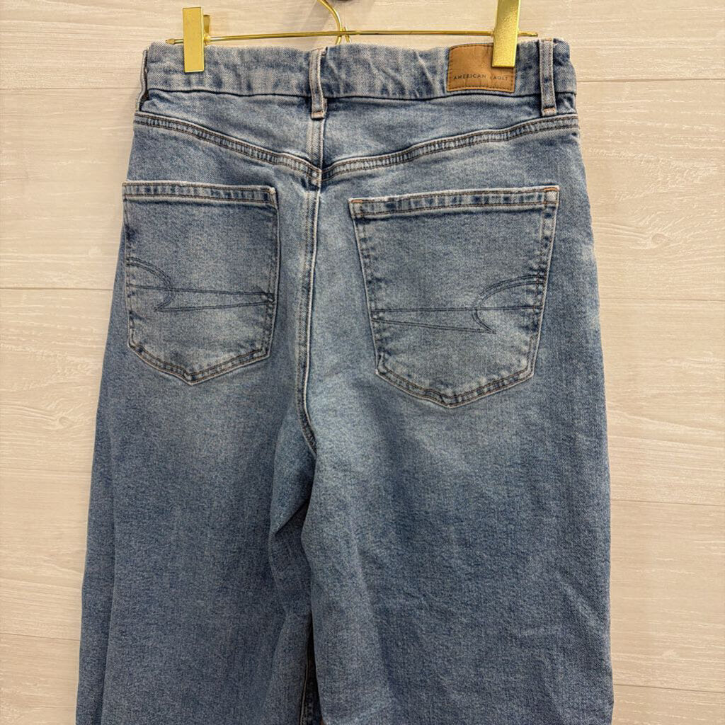 American Eagle Light Wash Curvy Super High Rise Baggy Straight Jeans 8