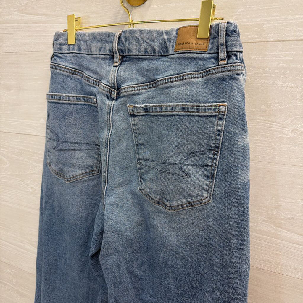 American Eagle Light Wash Curvy Super High Rise Baggy Straight Jeans 8