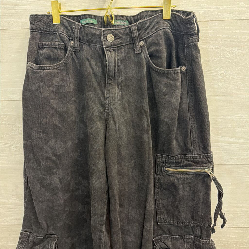 Black Denim Mid Rise Baggy Cargo Jeans 8