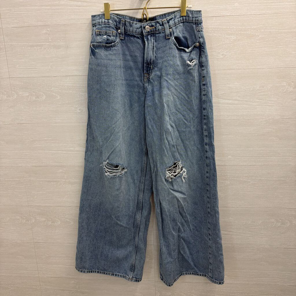 Gap Light Wash Distressed Baggy Jeans 28