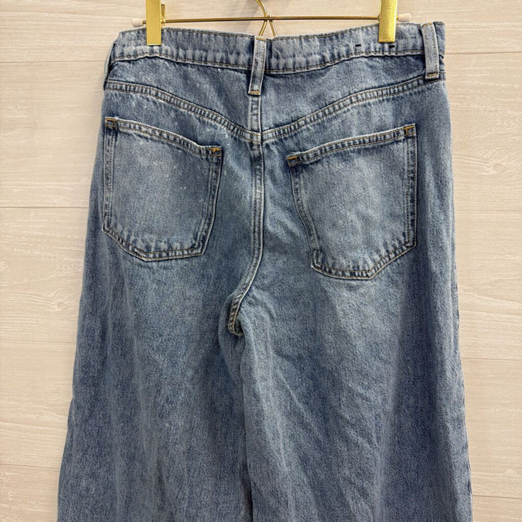 Gap Light Wash Distressed Baggy Jeans 28