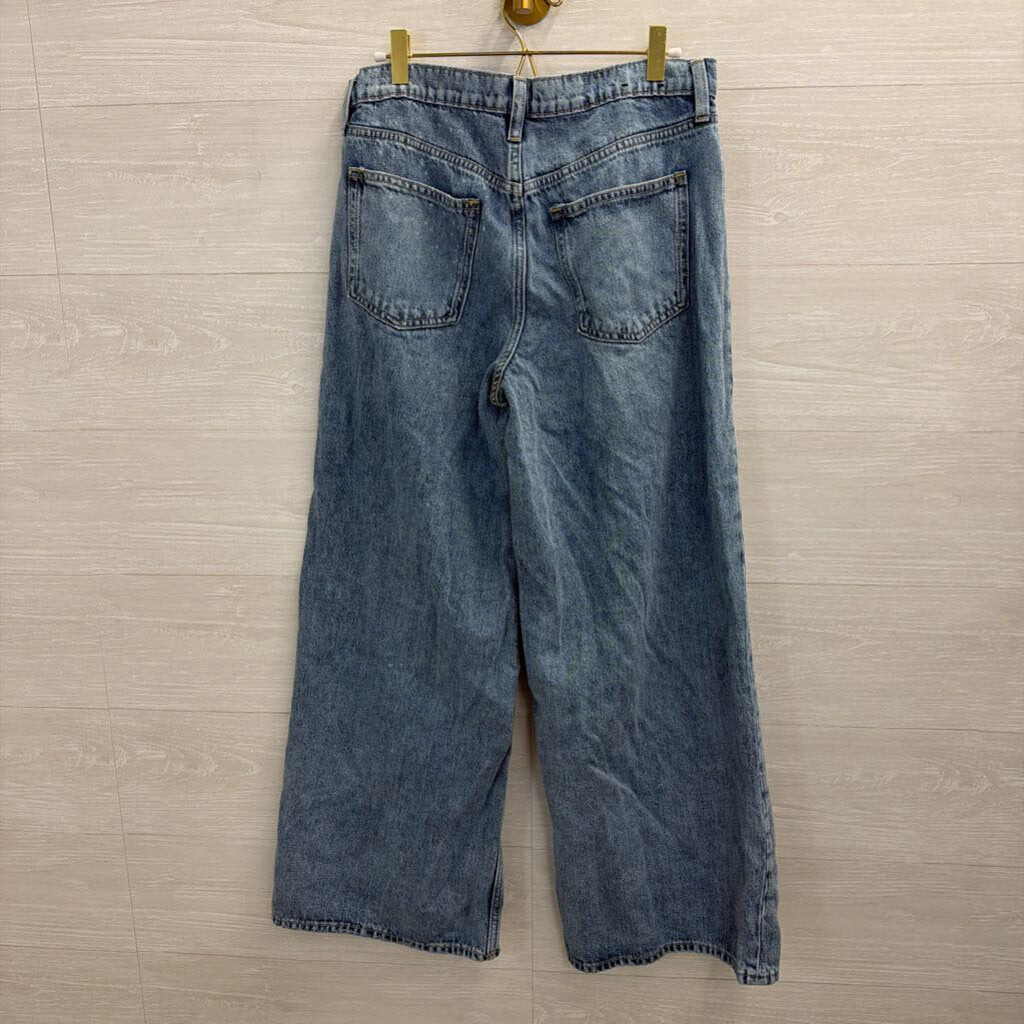 Gap Light Wash Distressed Baggy Jeans 28